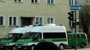 Polizeieinsatz bei Demo am Kiwitt in Potsdam