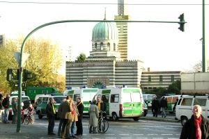 Demo in Potsdam an der Moschee (altes Wasserwerk)