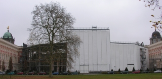 051117-Kollonade