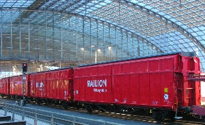 Porsche als Pr&auml;sentation in Berlin Hauptbahnhof