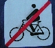 Schild Radfahren verboten auf dem Berliner Hauptbahnhof