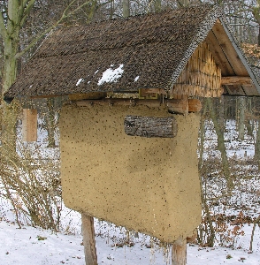 Insektenhotel aus Lehm