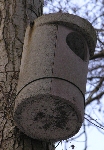 060324 Nistkasten aus Beton f&uuml;r eine Eule