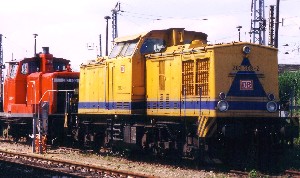 203308 und 362900 am 16.5.2005 in Wustermark Rbf (Elstal)