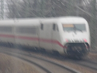 ICE mit offener Kupplungsklappe