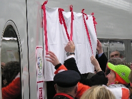 Hau-ruck, gleich wird getauft Hau-ruck, gleich wird getauft