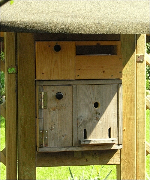 Hornissenkasten in Holzbetonbauweise im &Ouml;jendorfer Park in Hamburg
