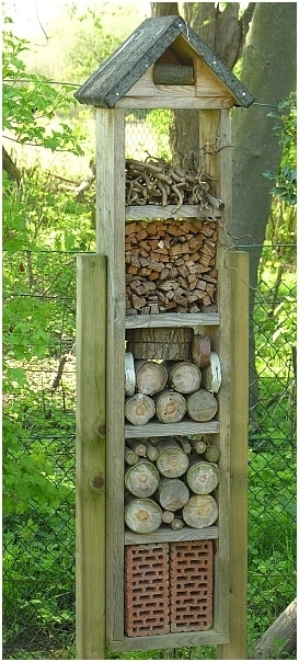 Hornissenkasten in Holzbetonbauweise im &Ouml;jendorfer Park in Hamburg