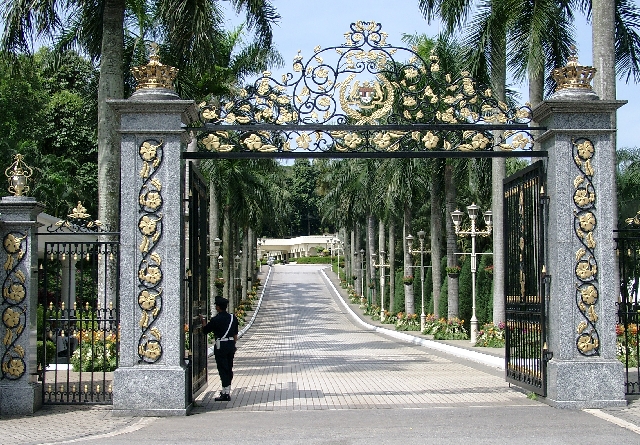  Kuala Lumpur, ge&ouml;ffnetes Tor zum k&ouml;niglichen Palast