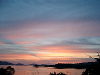 Sonnenuntergang am Stausee Batang Ai