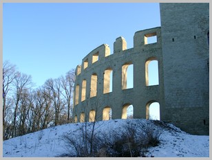 Theaterwand auf dem Ruinenberg