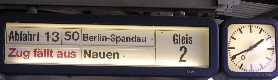 Zug fällt aus, stimmt aber nicht, Falschanzeige